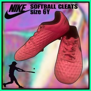 pink low top NIKE SOFTBALL CLEATS size 6